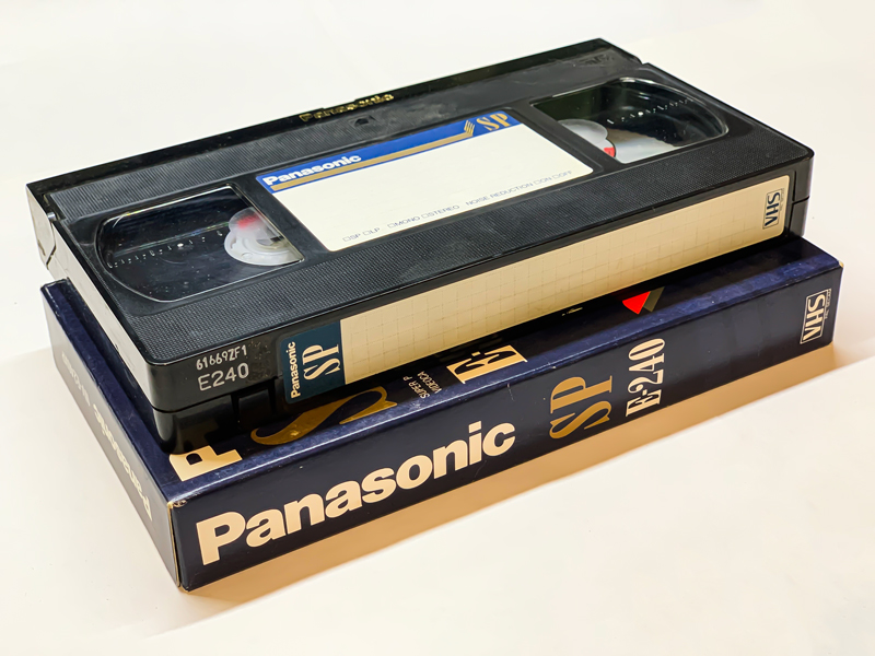 Видеокассета-VHS
